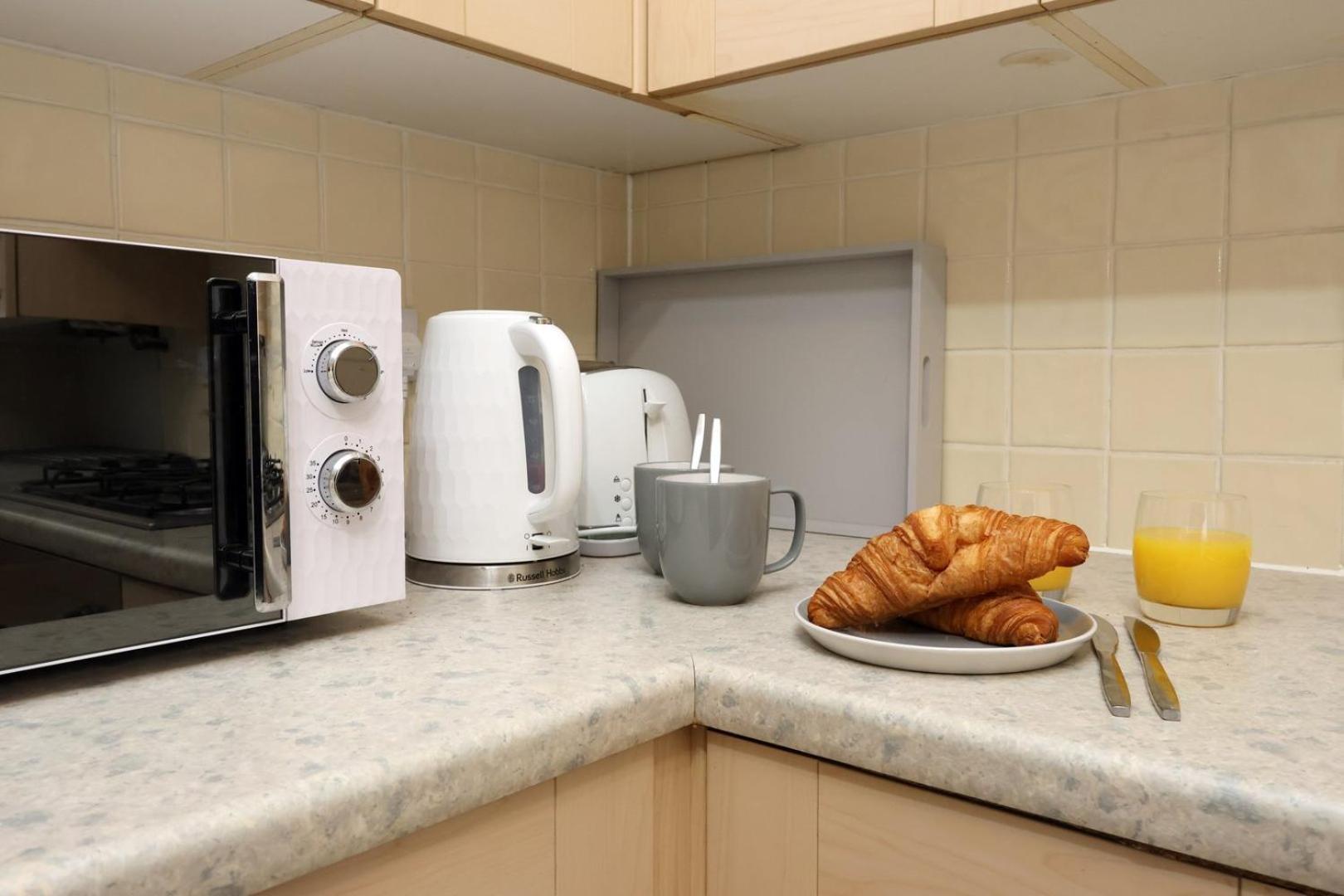 Apartamento Relaxing 2-Bed Coastal Escape In Port Talbot Exterior foto