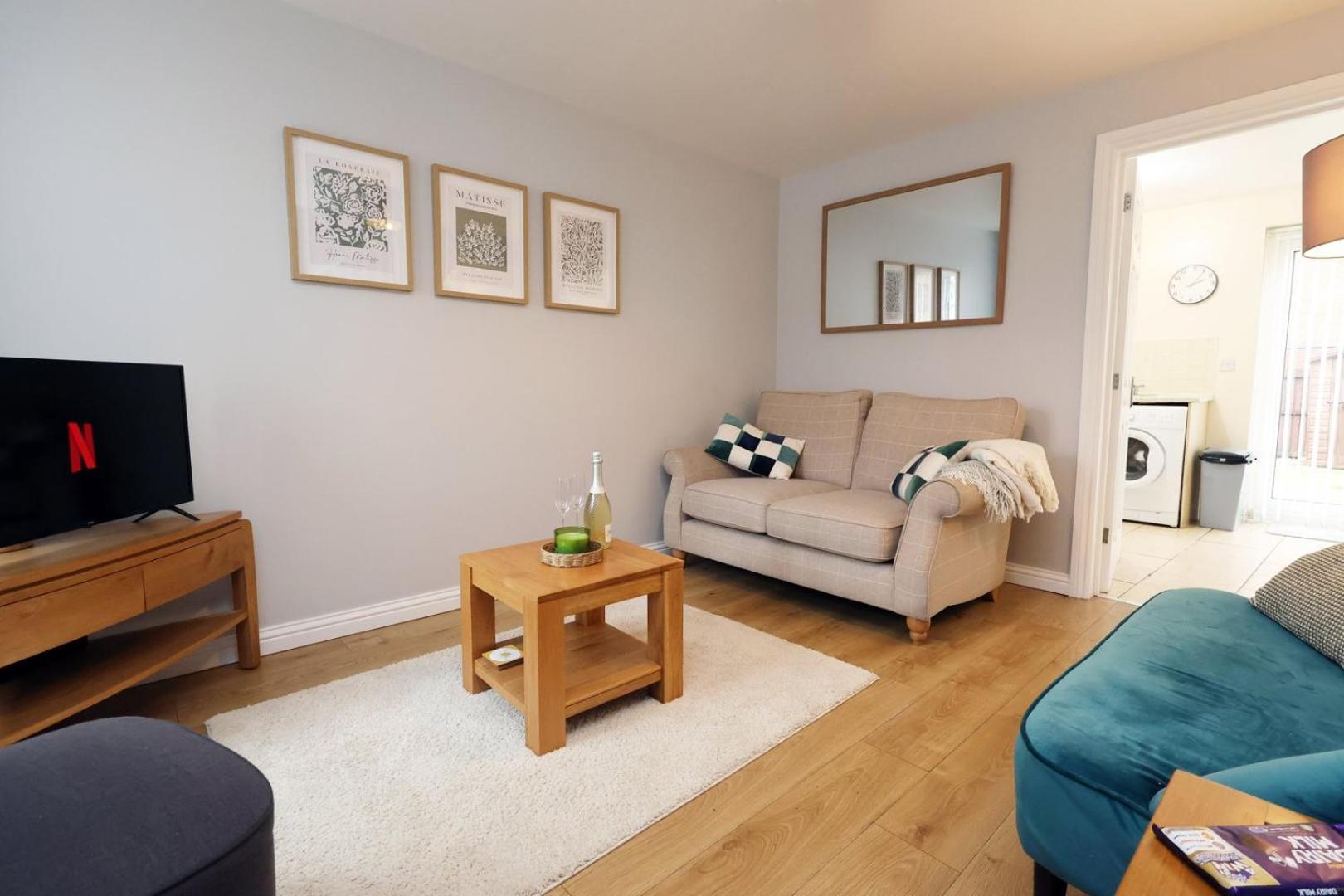 Apartamento Relaxing 2-Bed Coastal Escape In Port Talbot Exterior foto