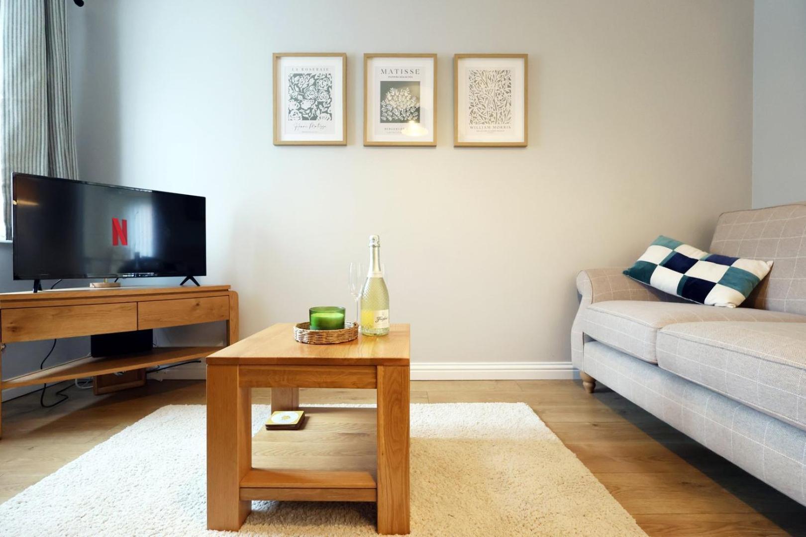 Apartamento Relaxing 2-Bed Coastal Escape In Port Talbot Exterior foto