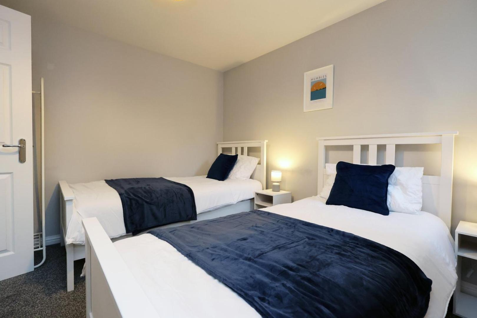 Apartamento Relaxing 2-Bed Coastal Escape In Port Talbot Exterior foto