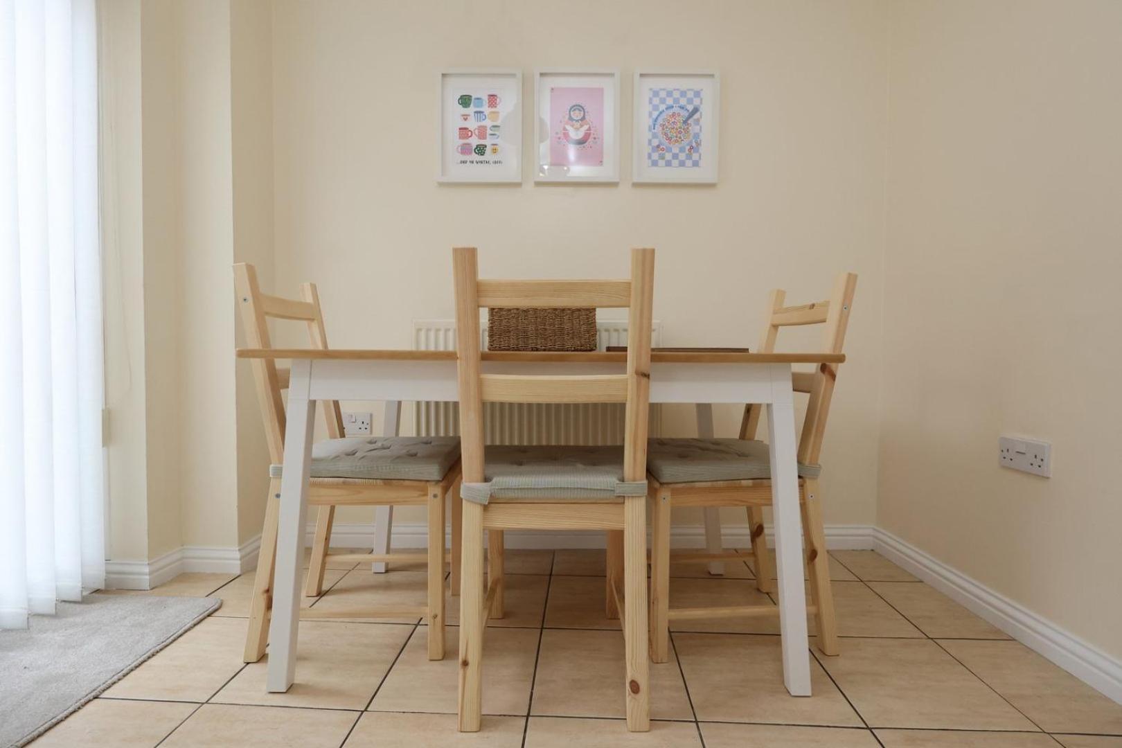 Apartamento Relaxing 2-Bed Coastal Escape In Port Talbot Exterior foto