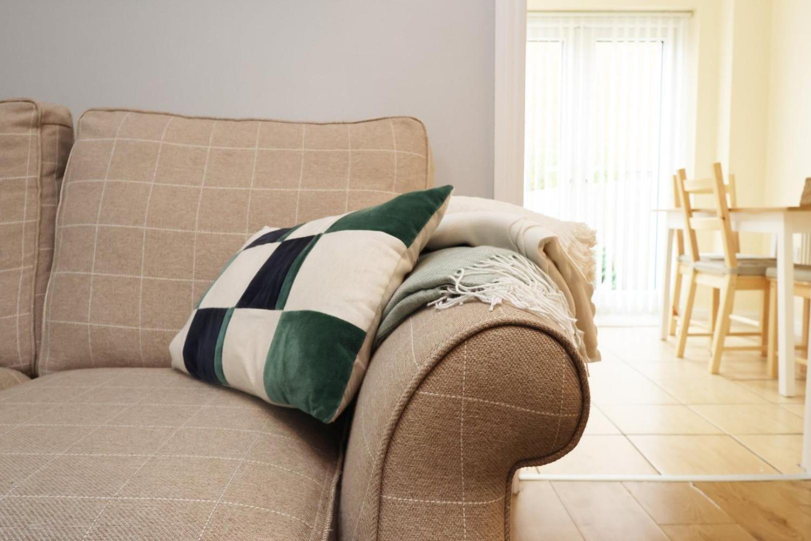 Apartamento Relaxing 2-Bed Coastal Escape In Port Talbot Exterior foto